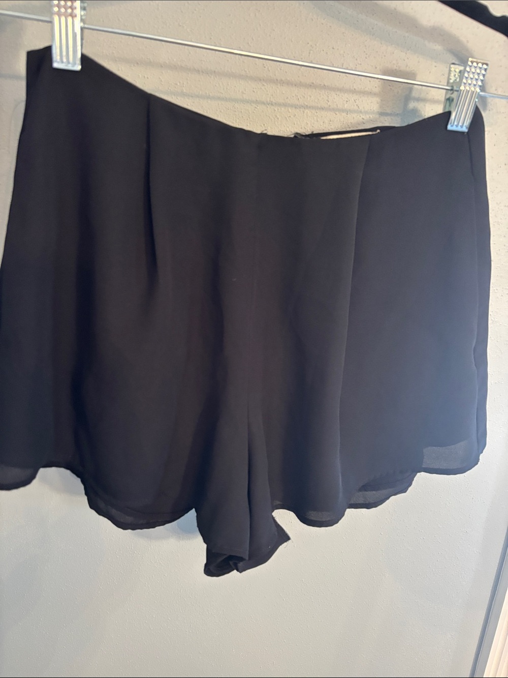 Show Me Your MuMu chiffon flowy flutter hem black Skort Shorts, Medium